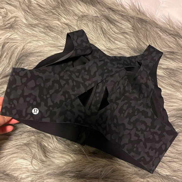 Enlite Front-Zip Bra
High Support - Picture 5 of 8